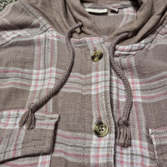 Hooded Flannel Shirt / Shacket - Picture 7 of 16